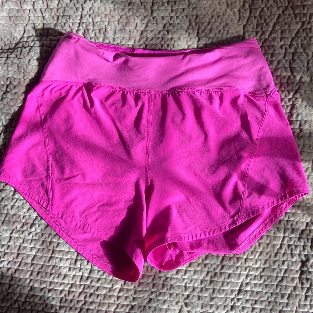 LULU LEMON ESSENTIAL HIGH RISE RUNNING SHORTS - Picture 3 of 3